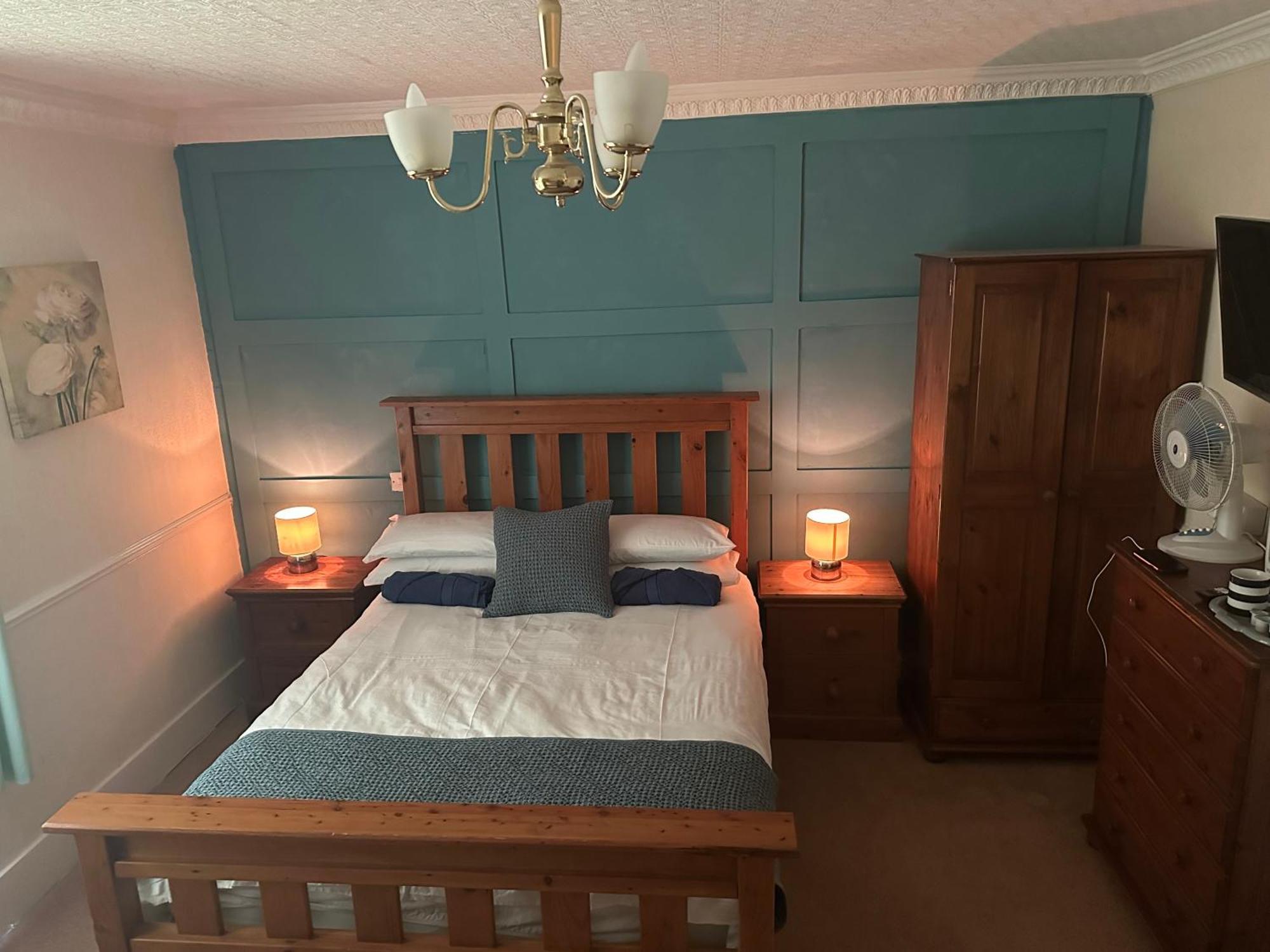 The Penruddocke Arms Bed and Breakfast Dinton  Buitenkant foto